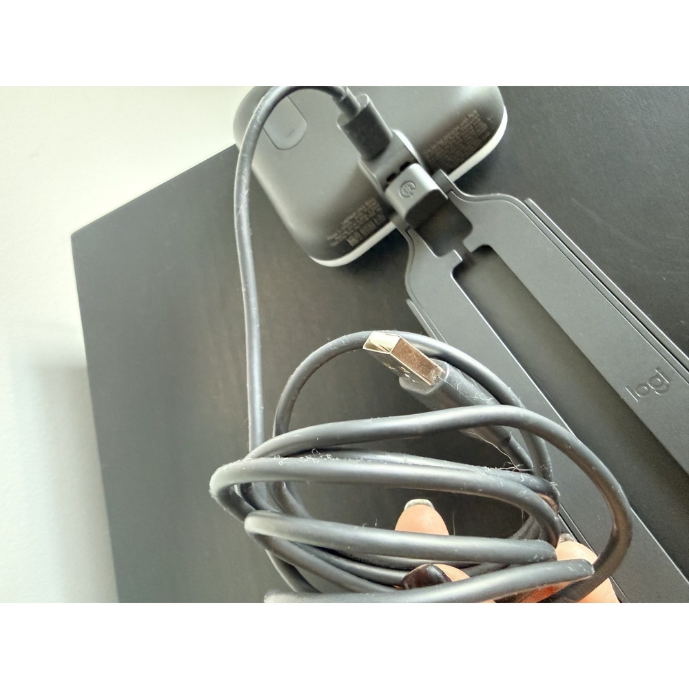 Logitech Litra Glow LED Streaming Light Gray USB Adjustable Mount No Box - Picture 3 of 7